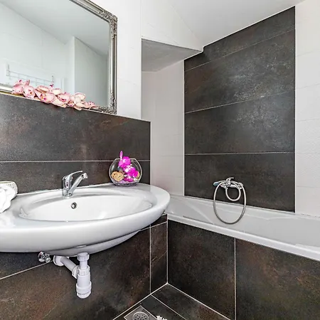 Family Friendly House With A Swimming Pool Zecevo Rtic, - 10307 Rogoznica (Sibenik-Knin)