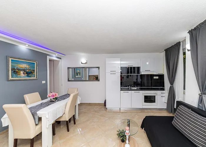 Ferienhaus Family Friendly House With A Swimming Pool Zecevo Rtic, - 10307 Rogoznica (Sibenik-Knin)