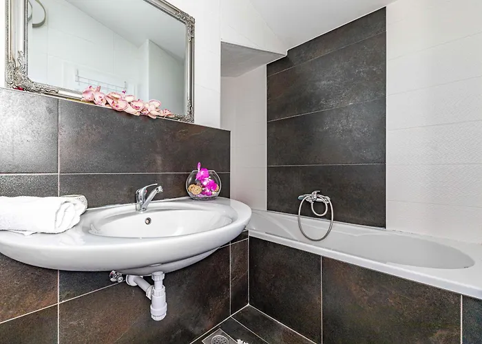 Family Friendly House With A Swimming Pool Zecevo Rtic, - 10307 Rogoznica (Sibenik-Knin)